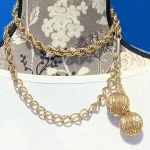 Vintage Runway/Chunky/Oversized Gold Tone Oversized Pendants Necklace!